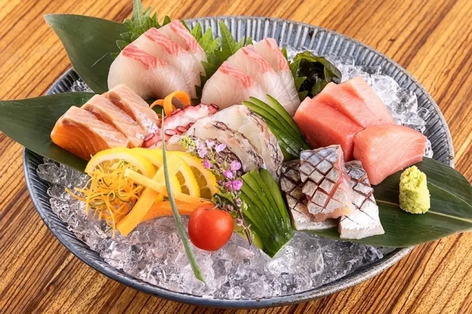 The owner visits the market every day to carefully select the freshest fish for the sashimi. If you want to enjoy fresh seafood to your heart's content, we recommend the "Assorted Fresh Fish Sashimi Platter"! You can enjoy about 7-8 types of sea bream, black fin, and other seasonal fish. The fatty sashimi goes perfectly with shochu and sake. The contents change depending on the day's purchase, so please ask the staff for details.