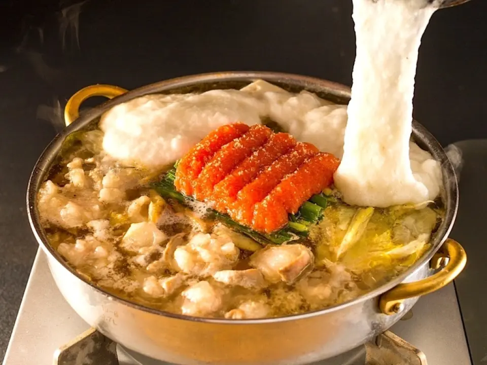 An exquisite dish that combines Fukuoka's specialty motsunabe with Fukuoka's specialty mentaiko and tororo! A supreme dish that boldly combines Hakata's specialty motsunabe with mentaiko. Fresh wagyu beef offal and a superb soup simmered for 10 hours. Enjoy the luxurious taste that only Ichiri can offer, with the umami of the spicy mentaiko and the mellowness of the tororo. We also deliver fresh fish that are carefully selected from Kyushu, including Tsushima, and are packed with flavor.