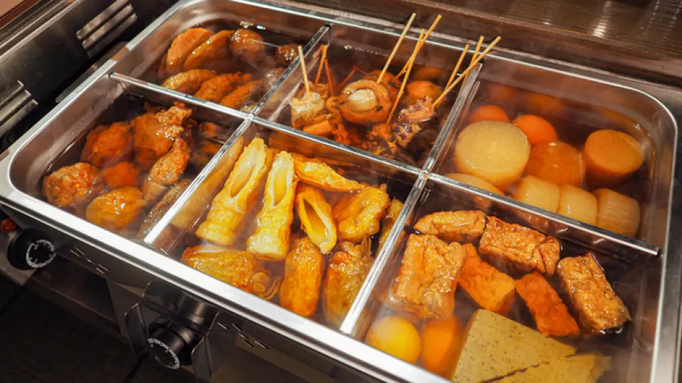풍부한 맛과 정성을 들여 조리하고 재료를 만든 하카타 오뎅을 제공하기 시작했습니다! 오뎅집에서 경쟁하는 다양한 표준 재료부터 새로운 생선 페이스트 요리까지 총 20가지가 있습니다! 하카타 히바치의 새로운 특선 요리입니다.