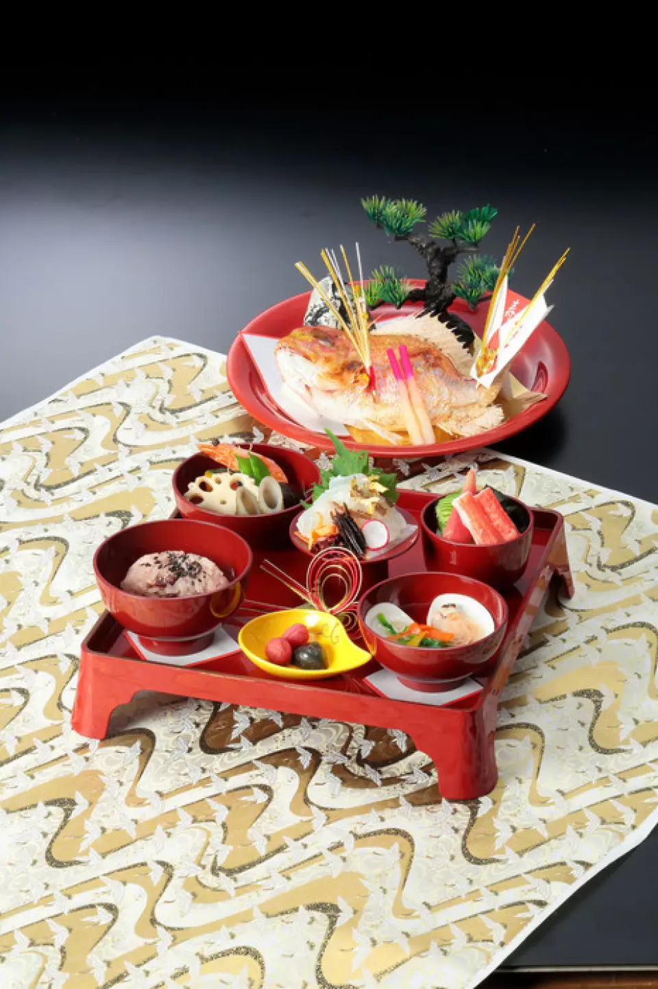 We offer meals to celebrate special days for children, such as the first meal, the first birthday celebration, and Shichigosan. Kisoji's "first meal master" will assist you with everything from the food to the preparation of the ceremony. Chairs for children and diaper changing toilets are also available. A free shuttle bus is available for reservations of 15 or more people, so please inquire when making a reservation.