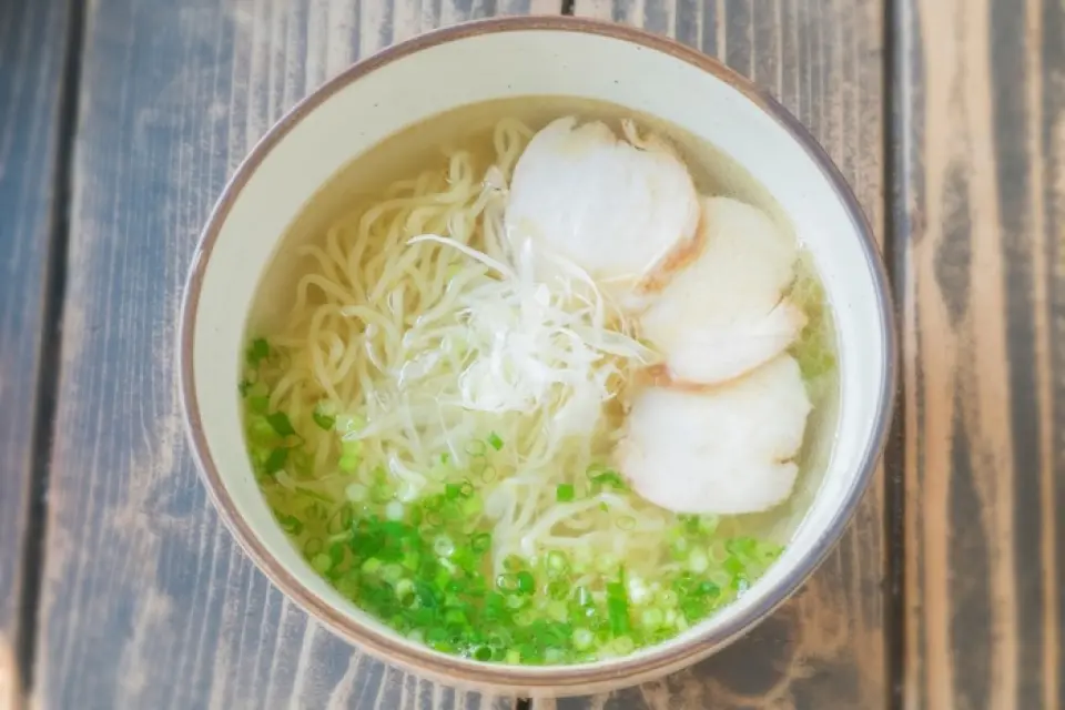 This is a dish that can only be made at Ichikiwa, which uses fresh chicken! It's superb! Chicken salt ramen! It's made with fresh chicken carcasses and broth made from scratch! If you go to Ichikiwa, this is a must-try dish for the final meal. The taste is surprisingly light, but the depth of flavor is addictive!