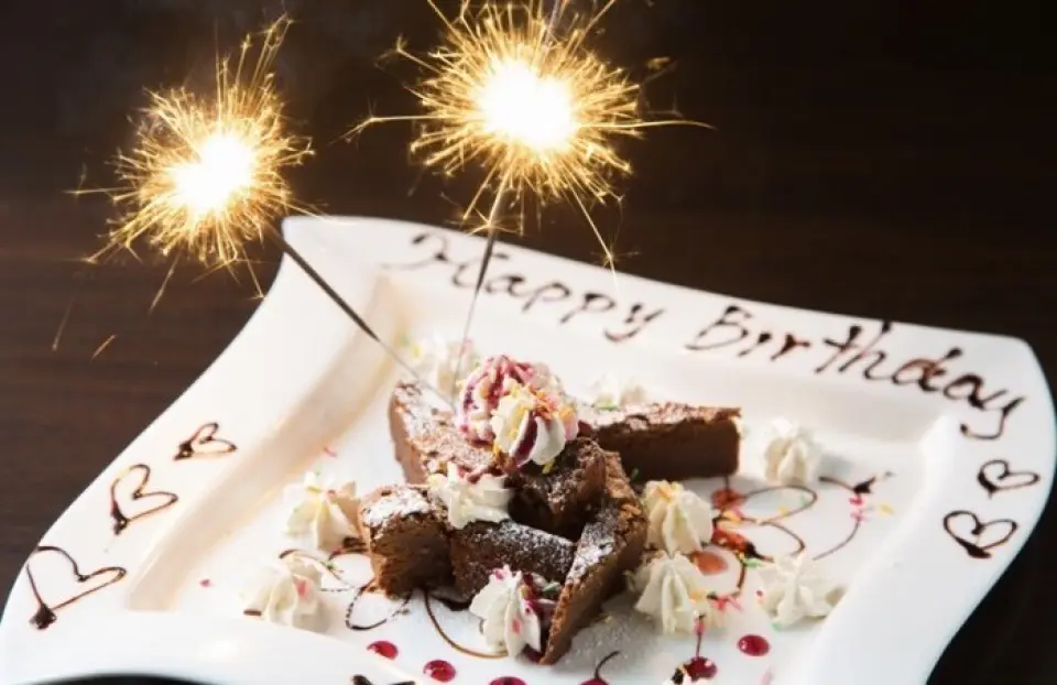 Our homemade sweets, such as chocolate gateau and cheesecake, are also very popular. We also have a different ice cream of the day, so you can enjoy a sweet dish to finish off your meal. If you ask us when you make a reservation, we can turn your course dessert into a birthday plate for free. We can also help you with surprises for anniversaries and celebrations. If you are using it for an after-party, please enjoy a relaxing time with wine or other alcoholic beverages.