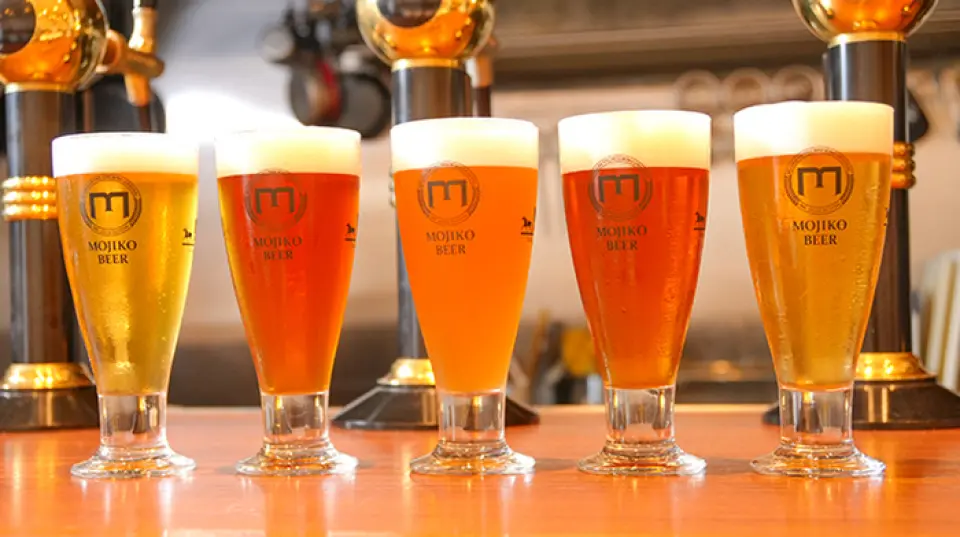 In addition to Weizen, Pale Ale, Sakura Beer, and Pilsner, we also offer seasonal beers. Among them, Weizen, which has been consecutively awarded as the best in Japan, is Mojiko Beer's signature product and is our most popular beer! You can enjoy the fruity aroma and mellow, gentle flavor, which is made with a generous 60% wheat malt. In addition, Sakura Beer, which is a reproduction of the beer made in Moji during the Taisho era, brewed based on the ingredients list of the time, is a lager characterized by its fragrant malt flavor.