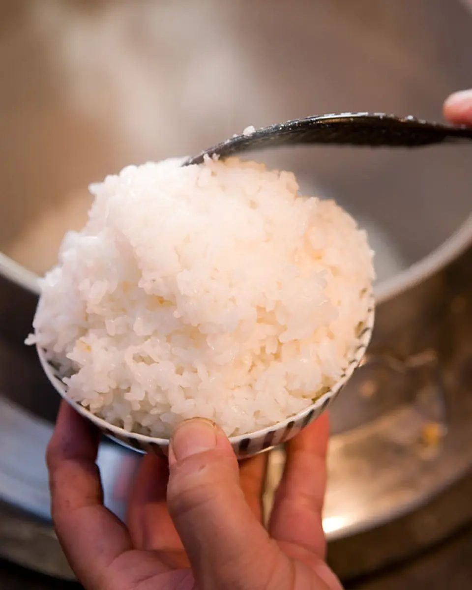 The "Gin Shari" is done! " is the hand signal! We deliver freshly cooked rice in the best condition! Enjoy the shiny, fragrant rice♪ The brown rice delivered from contracted farmers is thoroughly managed for freshness, and only the amount used is polished in-house each time. This is an indispensable item for the final dish, which can be cooked more than 10 times a day. First, enjoy the original taste of the rice as it is, and then taste it with a wide variety of accompaniments.