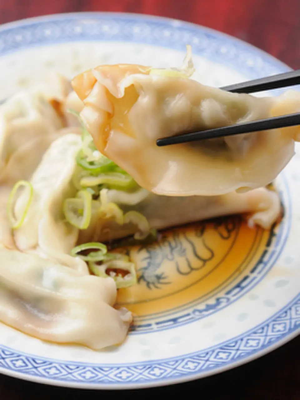 These special boiled dumplings are made with only chicken gizzards, tofu, and Chinese chives.