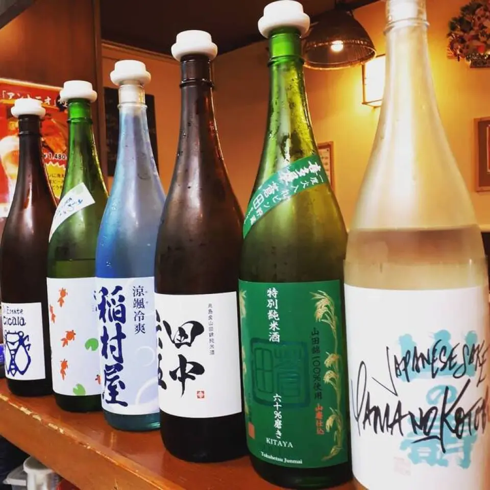 We have a wide selection of famous local sake, mainly from Kyushu, and serve it in atmospheric wooden boxes. We also have a variety of shochu, including "Izumida," a sweet potato shochu made in partnership with a Kagoshima manufacturer. We also have a particular focus on alcohol, such as using Scotch whiskey for our highballs. We also have red and white wine, sparkling wine, and cocktails, so we are also recommended for adult women's gatherings who love wine. Please come and visit us for a quick drink or a party.