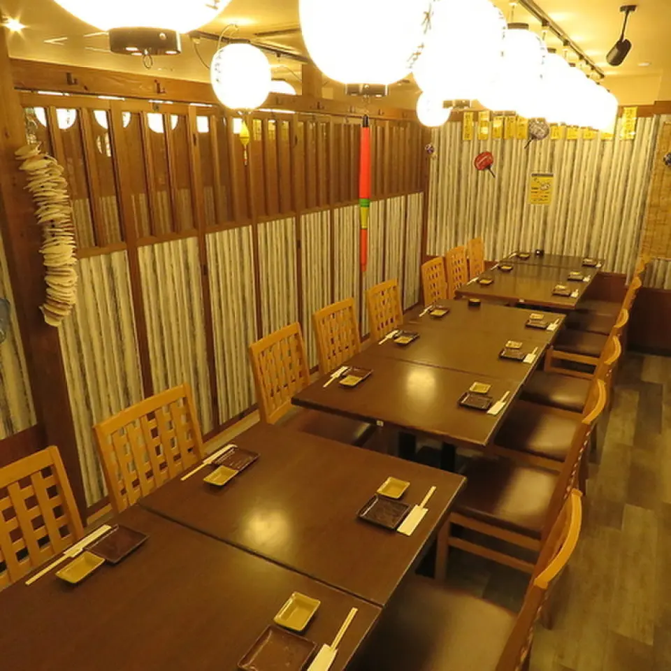 [Available for up to 50 people] Our private rooms have a great atmosphere and can accommodate small groups or large groups. They can be used for a variety of occasions, from girls' nights and group dates to workplace parties and drinking parties, birthdays and celebrations. Please feel free to drop by after work. Enjoy your own private space without worrying about those around you. You can relax and enjoy a relaxing family gathering with your children without any worries.