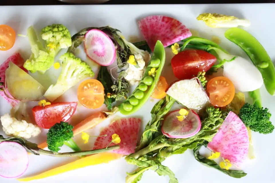 義大利料理使用了大量的蔬菜。色彩繽紛的蔬菜，營養豐富，對身體有益◎享受大量使用當季蔬菜製成的義大利美食！