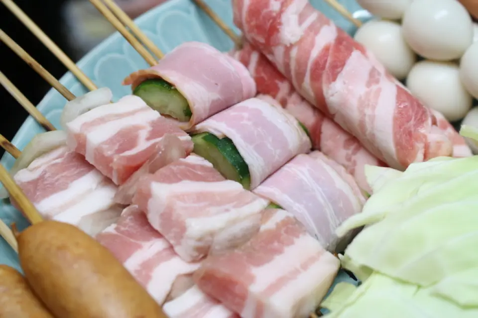 Good food at a cheaper price! Each one is big. The skewers are well prepared so they come out quickly! They are grilled in a special way, making them a perfect pairing with alcohol.