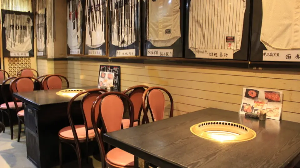 The concept of the restaurant is a "baseball club room"! The owner is a university baseball coach, so the restaurant is filled with autographed high school baseball uniforms. The collection is not only from Osaka, but also from all over the country, so it is very popular with baseball fans! The friendly, casual atmosphere is also very comfortable! It can be used for a wide range of occasions, such as after-work drinking parties, dates, and family meals.