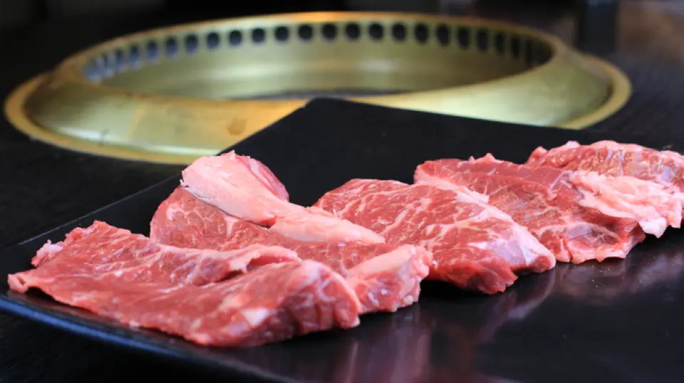 Our most popular menu item is the thick-cut skirt steak! We use the highest grade 5 meat. Using authentic charcoal, the flavor of the meat is further concentrated! You'll definitely be addicted to the luxurious texture of the thickly cut skirt steak◎ Easy to eat, with a good sweetness of fat. It doesn't make your stomach feel heavy, so it's a dish that many repeat customers, both men and women! Of course, it goes great with alcohol *Please give it a try first.