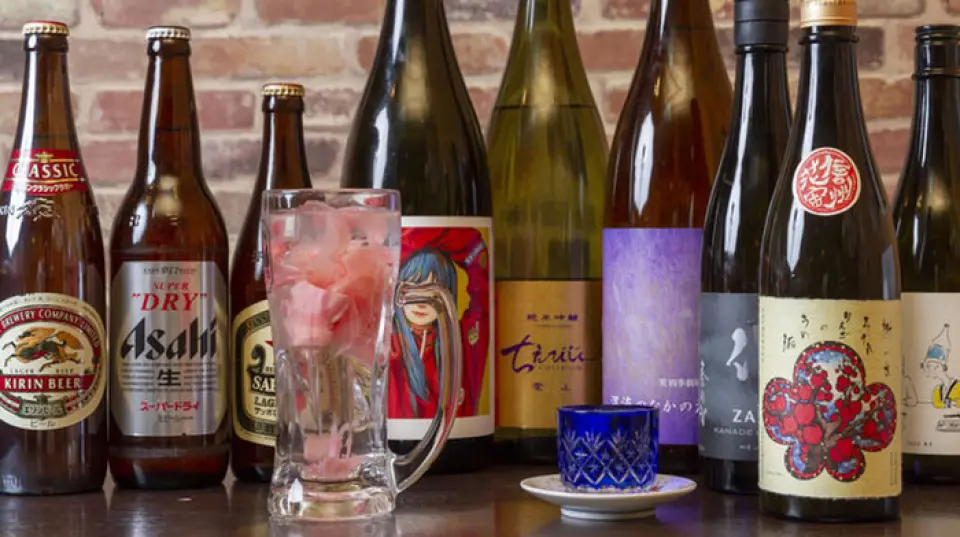 The drinks lineup is sure to satisfy even the most alcoholic drinkers, with beer, highballs, chuhai, shochu, sake, and wine. We always have 10 types of sake available, including standard and seasonal limited editions. Our shochu ranges from easy-to-drink to fragrant brands, and is recommended for beginners! Our easy-to-drink and cute-looking "Adult Cream Soda" is very popular with both men and women. Why not try your hand at finding your favorite drink from our extensive menu?