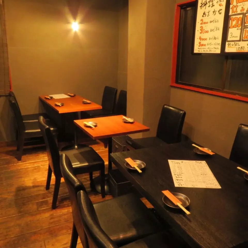 You can hold a company banquet in a relaxed atmosphere. This restaurant is suitable for small groups of 7 to 15 people. We will prepare dishes to suit your tastes and budget, from creative cuisine to hotpots. Please feel free to contact us.
