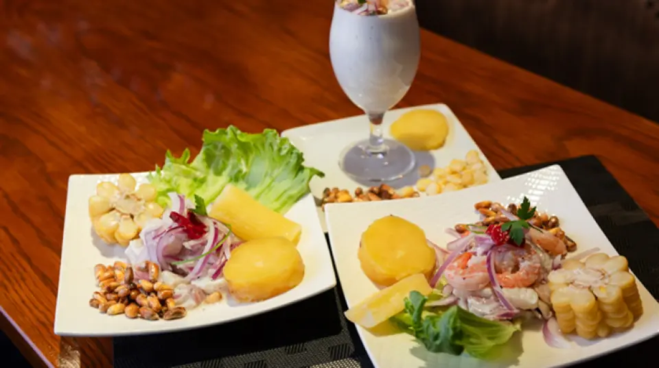 我們以實惠的價格提供正宗的秘魯美食！香料是從秘魯進口的，配方也來自秘魯。特別推薦使用鯛魚、比目魚等白魚的秘魯式醃製「酸橘汁醃魚」。的味道讓人著迷！如果實在想吃的話，請至少提前3天預約。