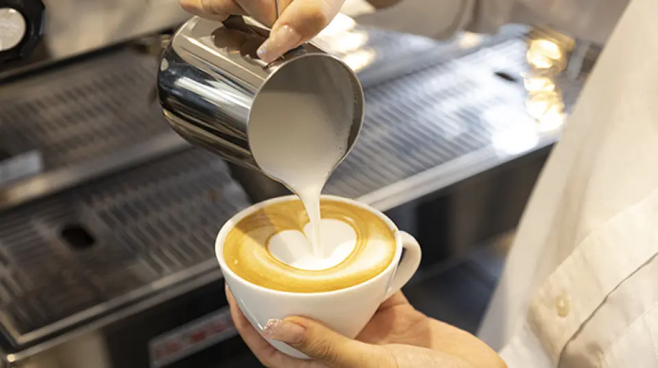 We offer drinks that you can enjoy with the pancakes. Our coffee, made with our original blend of beans, boasts a rich, authentic flavor. In addition to black coffee, our cappuccinos and macchiatos with cute latte art are also popular. We also recommend our handmade craft ginger ale and lemonade! Please feel free to relax as a cafe.