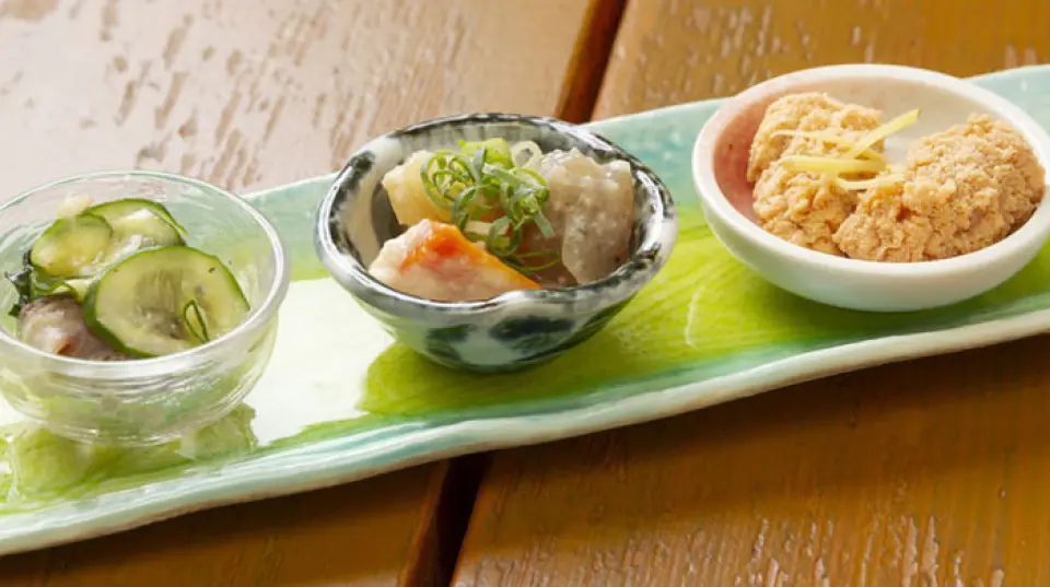 We purchase the best ingredients and vegetables delivered directly from the source every day, and deliver obanzai and creative dishes. The owner himself visits the market every day, so we can prepare ingredients and dishes according to your requests. We can also make changes, such as splitting a single portion into two or changing sashimi to fried food. With the desire to give back to our customers, we offer all the ingredients purchased that day in a variety of cooking methods at reasonable prices. Another attraction is that you can encounter different flavors every time you visit.