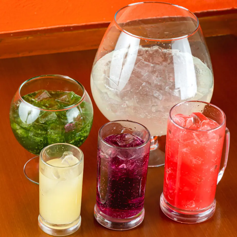 “成功酸”越点越多★大家都是从正式员工开始！每次去第2杯、第3杯，尺寸都会变大，价格不变！ ！让我们一起努力，成为总统吧！总裁的体型太大了，难以下咽！？我们还提供啤酒、高杯酒、清酒和鸡尾酒等多种标准饮料。享用您最喜欢的饮料和美味佳肴♪