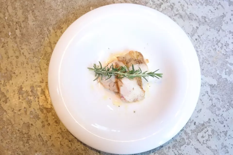 We also offer a la carte meals, making this restaurant ideal for a variety of occasions, including anniversaries, business entertainment, and parties.