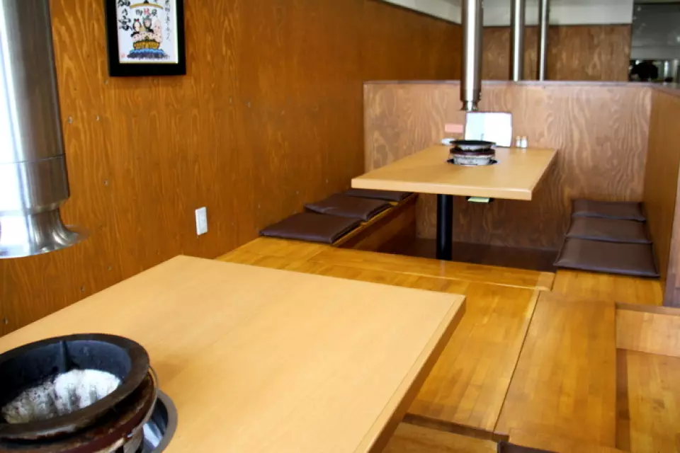 Chúng tôi cũng có ghế kotatsu chìm hoàn hảo cho các bữa tiệc.