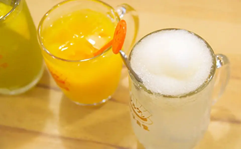 Gyoza Shokudo Maruken offers a variety of lemon sours, from simple to elaborate. The best of the bunch is the "Sharikin Lemon Sour" made in a frozen drink machine. The crispy, pleasant-tasting frozen drink and the ice-cold lemon sour are so refreshing you can drink as many as you like! Be sure to try the Sharikin Lemon Sour, which goes perfectly with your homemade gyoza!