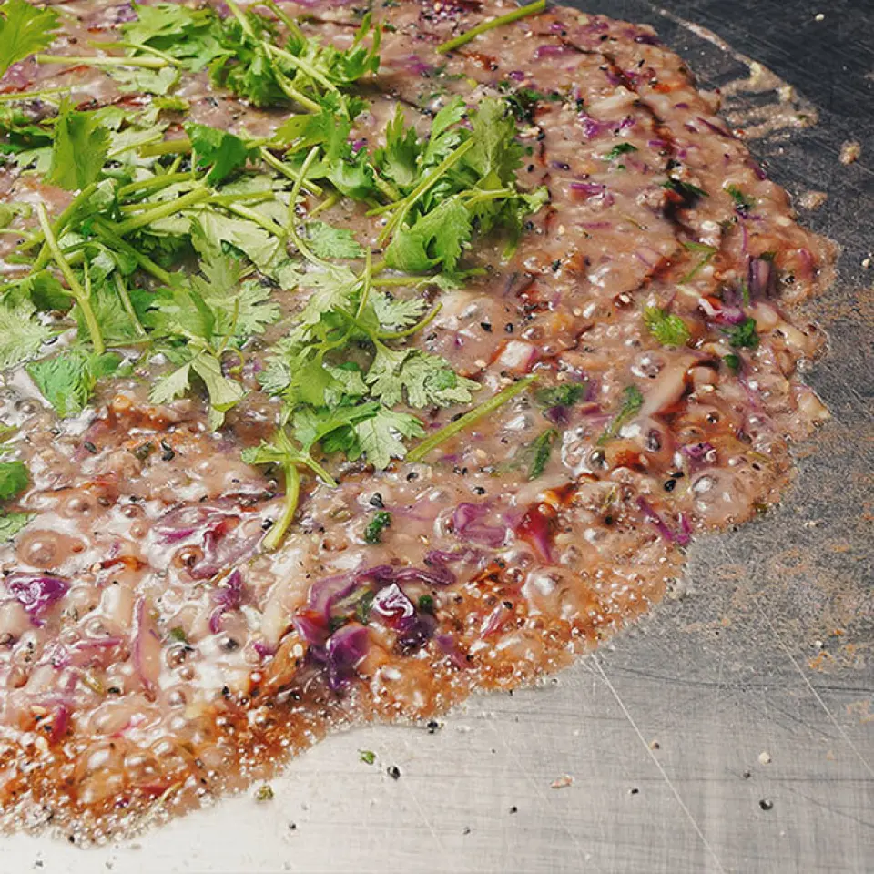 Monja originated in Ugano-cho and is made by using two types of domestically produced rice flour in the batter, adding rice together with selected ingredients, and baking it crispy in rice oil! Our staff bakes each piece right in front of the customers using a unique method that brings out the full flavor of the ingredients! Also, unlike traditional "monjayaki", "Okoge Monja" is filling because it uses rice, and can be enjoyed as a hearty meal♪