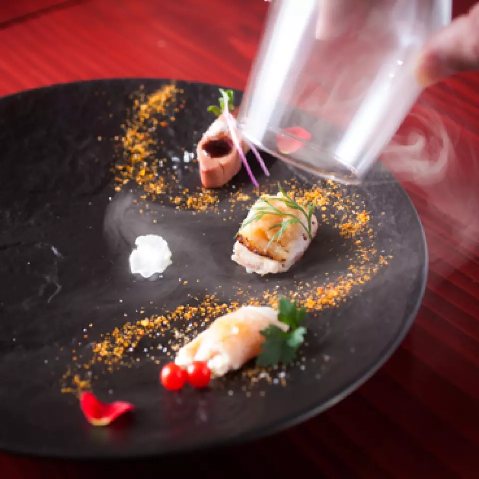 Would you like to spend a special time in Kitashinchi? For a special night, enjoy special cuisine. The "Ichi-Star Course 8,800 yen (tax included)" allows you to fully enjoy Ichi-Star's exquisite original cuisine. Of course, it also includes our proud Takasaka chicken and original skewers. Enjoy a special time with special cuisine that is different from the usual. We also have many additional menus available, so please enjoy your meal as long as you have time.