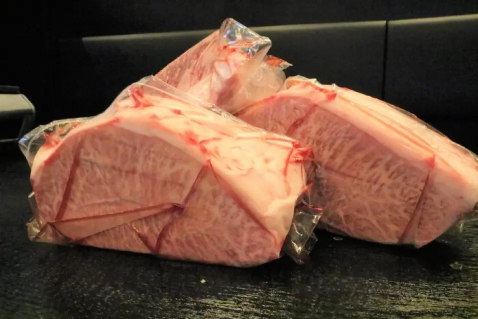 We carefully select ingredients that we think are truly delicious! We use A5 rank Japanese Black beef.