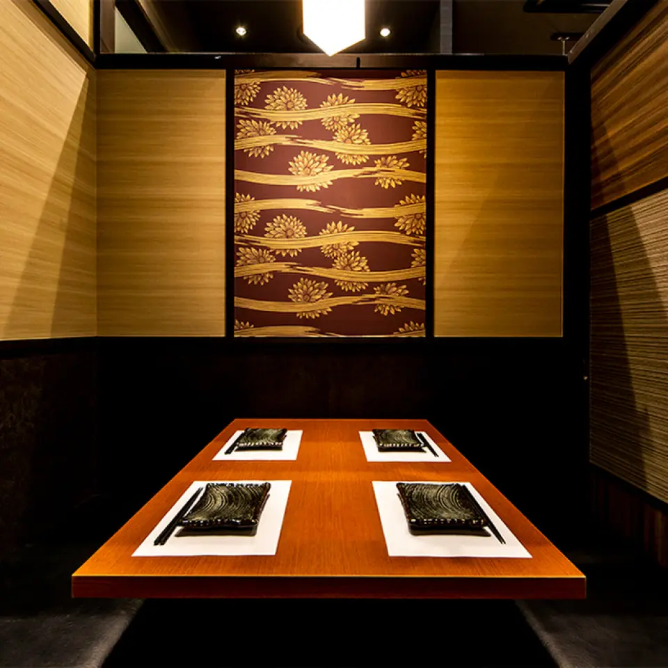 We have a variety of banquet courses starting from 3,500 yen. Choose the course that best suits your budget and the occasion, whether it's a drinking party, group banquet, business entertainment, or a girls' night out! We also have over 100 types of drinks, from carefully selected sake to cocktails and sours, so that everyone from seniors to women can enjoy them! It's sure to be a big hit at company banquets.