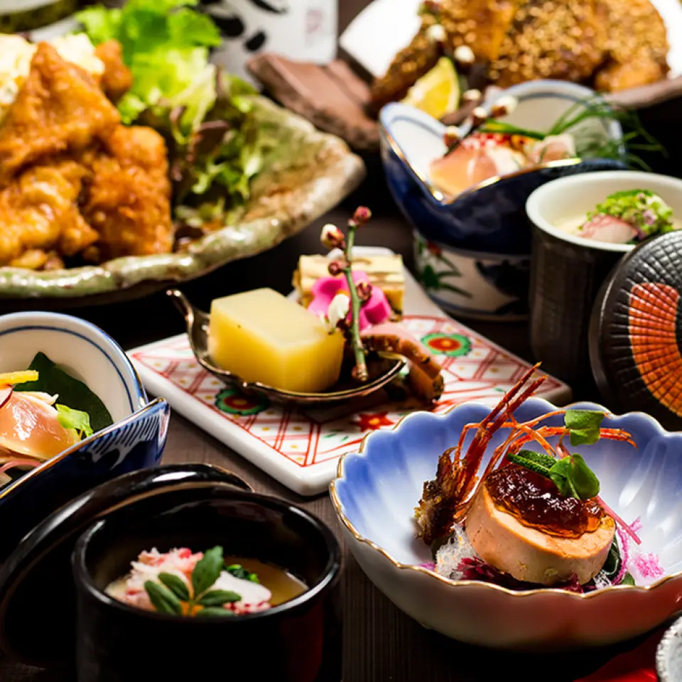 We have a wide variety of local chicken course dishes! We also have a wide variety of single dishes! If you have a banquet, welcome/farewell party, or dinner party, please come to our restaurant! We can also handle celebrations such as birthdays and anniversaries! If you have any questions, please feel free to call us!