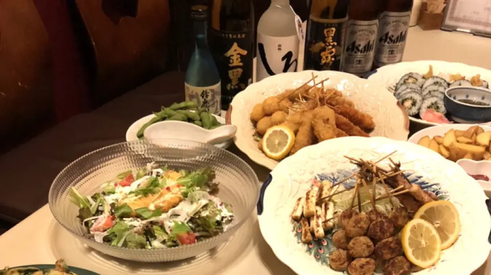 We have a whopping 100 types of drinks available!! We have a wide variety, including highballs, shochu, wine, cocktails, sake, and more! There is so much to choose from! It's a great idea to try a new drink every time you order or come here ◎ Will you be able to try them all!? Get pleasantly drunk with your favorite drink! And for women, we recommend the "tea highball." The aroma of tea will leave you feeling refreshed...! This popular drink is sure to liven up any girls' night out ◎
