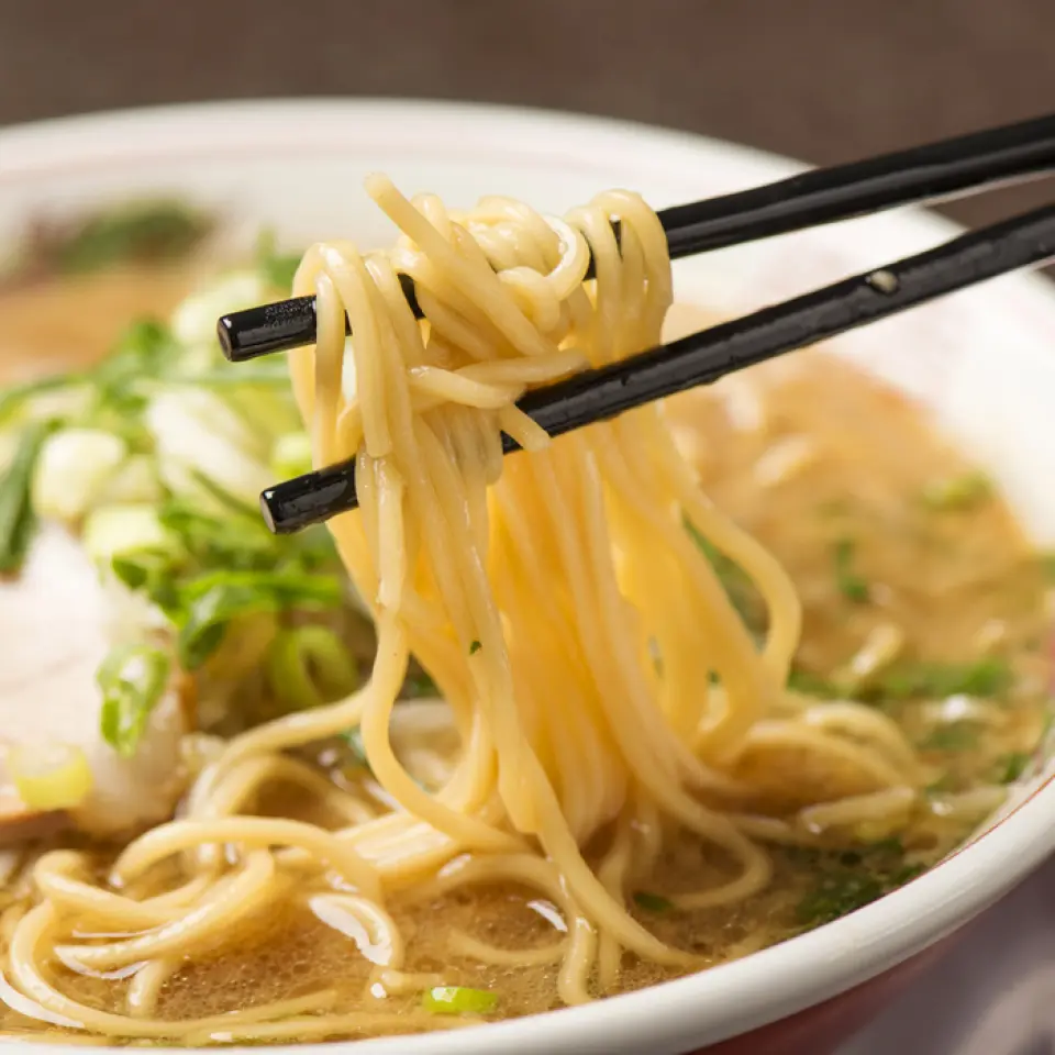 Feel free to come alone. Lunch is from 530 yen. We have set menus and a la carte dishes. Enjoy a variety of mouthwatering dishes, including mini ramen, tantanmen noodles with chewy and firm whole wheat noodles, and our special ramen with a soft, soft egg!