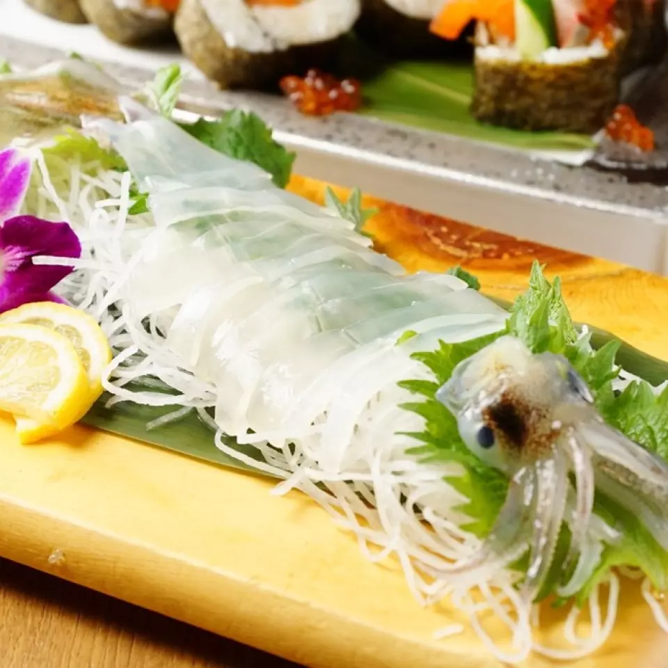 After receiving your order, we will unload the fish from the fish tank and prepare it for you! You can choose between slicing or thin slicing. *As the quantity is limited, it will end as soon as it is gone. Also, depending on the stock situation, you may not be able to choose the size. Thank you for your understanding.