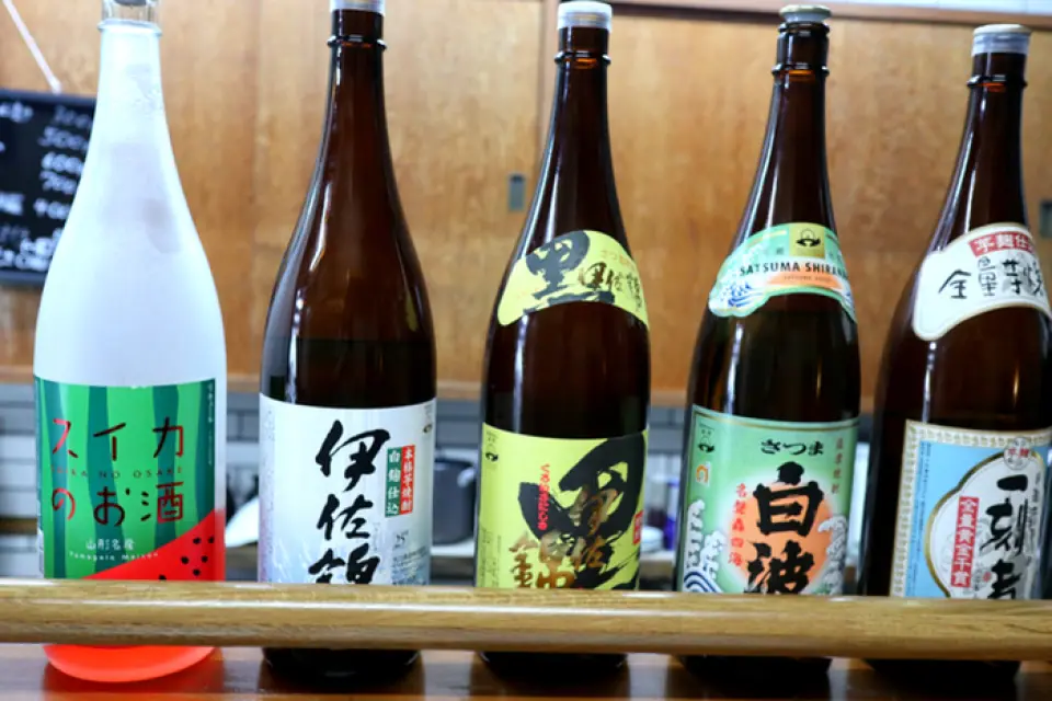All the sake we carry is one that the owner, a sake lover, has personally tasted and found to be delicious. We stock rare and interesting sake that is hard to find in other stores, such as "Hatsumagoto," a sake loved by locals in Yamagata, a region famous for its sake. We also ask customers about their preferences and make suggestions for the perfect drink to go with their meal. Please feel free to talk to the sake-loving owner◎