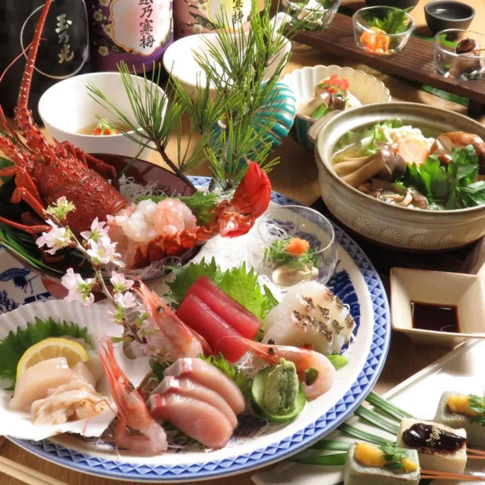 For 5,500 yen, we have prepared a course that includes 90 minutes of all-you-can-drink, allowing you to fully enjoy both food and alcohol. We offer 5 to 7 dishes of fresh seafood and land delicacies, including seasonal fish. We can also accommodate your food preferences, occasions, and various requests. We also offer an omakase course packed with the chef's recommendations. You never know what will come out, from sashimi that makes the most of the flavor of the ingredients and tempura to nutritious Kyoto cuisine. Enjoy a superb selection of dishes.