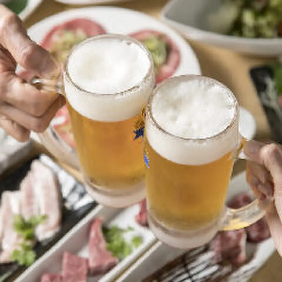 Delicious meat goes well with alcohol. In addition to "Ichiban Shibori," they also have a wide variety of drinks on the menu, including the popular beer "Heartland," cocktails, chuhai, and fruit vinegar drinks, so even those who don't like beer can enjoy them. Bottled wines (from 2,200 yen) selected by the owner, who is also a sommelier. And plum wine lovers are hooked on the 16 types of plum wine from all over Japan! Enjoy the deep world of plum wine, each with its own flavor!