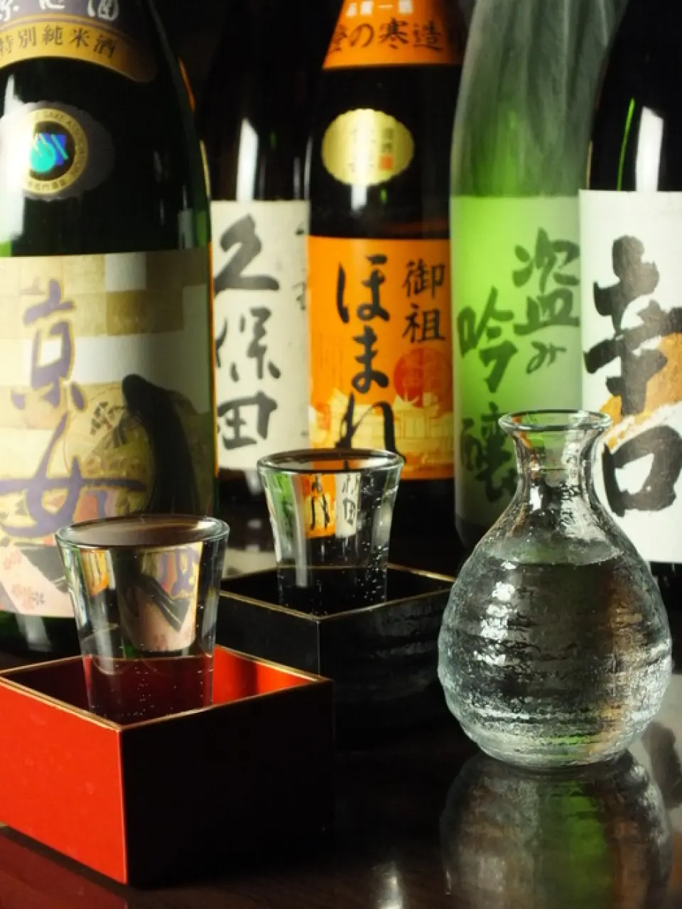 We have a wide selection of carefully selected sake from all over Japan. We have a wide variety, including "Tenmei" from Fukushima Prefecture, which has an excellent balance of sweetness, umami, and acidity, "Hyakuharu" from Gifu Prefecture, which is characterized by a fresh and refreshing aroma and elegant taste, and "Kakuei" from Niigata Prefecture, which has a strong taste that harmonizes the umami, richness, and acidity of the rice. The owner carefully selects the sake based on the quality of the season, so even sake lovers will be satisfied. ◎ We also visit the breweries to select our shochu, so you can enjoy our carefully selected fine sake.