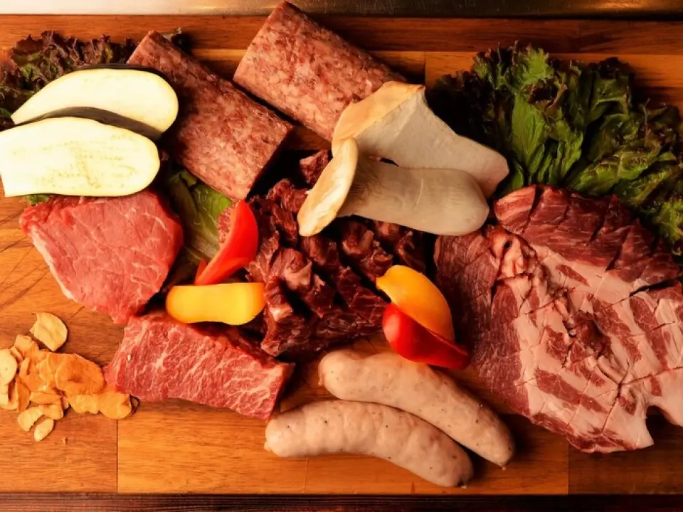 For customers who want to eat a lot, we recommend the Greedy Combo or Share Set!! For customers who want to eat a lot and have a lot of meat they want to eat, this is the one to choose! Enjoy sharing with everyone, Indian style!! Let's all "eat to our heart's content!!"♪