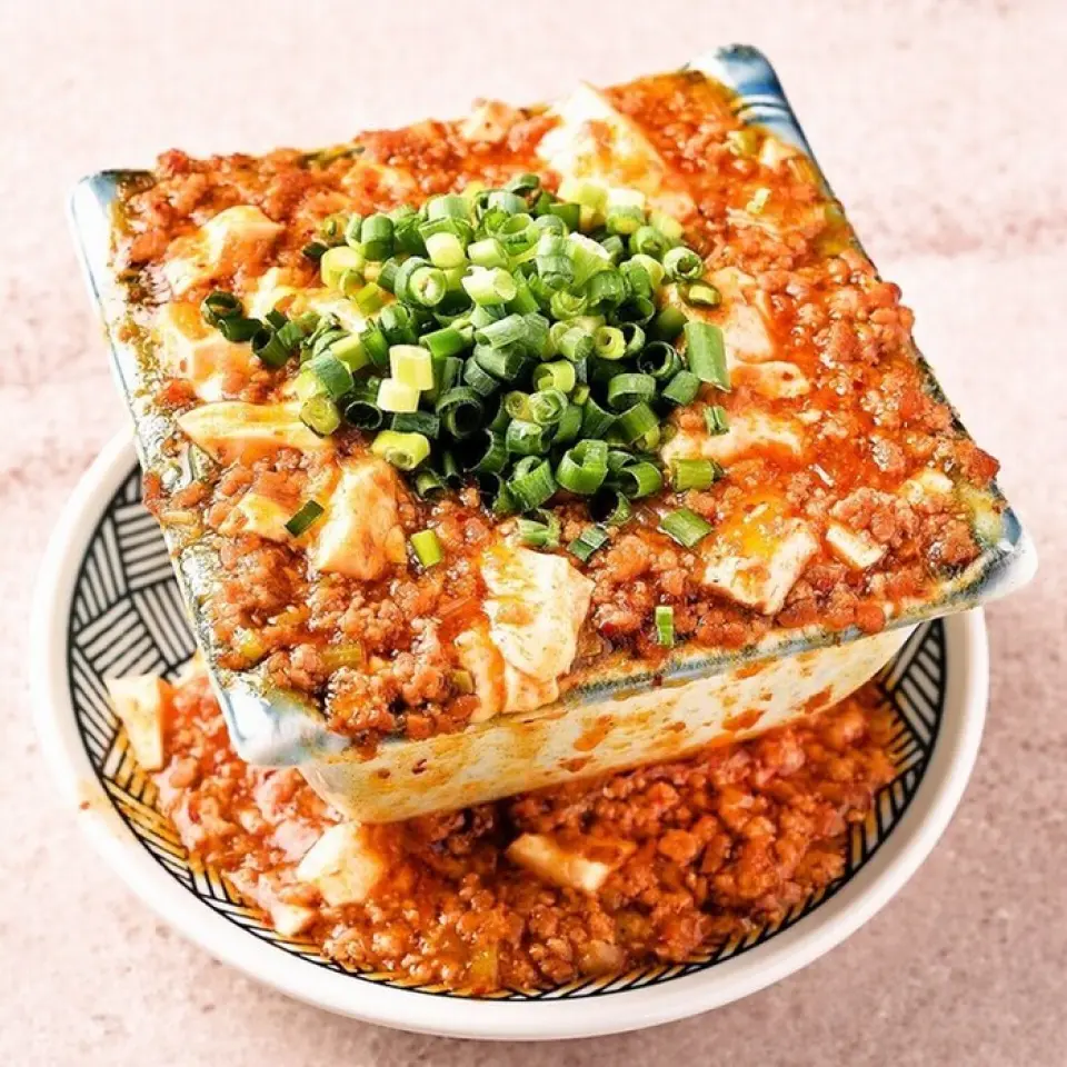 Our specialty! A dish with a generous serving of mapo tofu! The spicy and overflowing mapo tofu will whet your appetite!