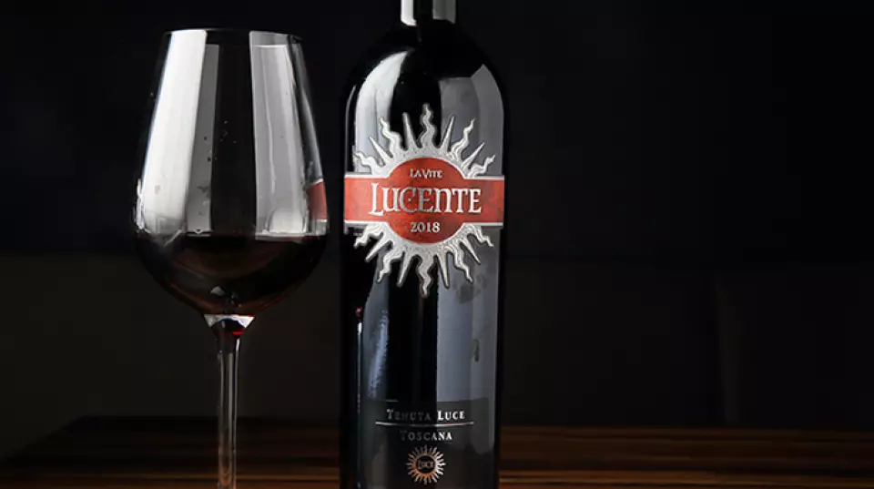 Instead of diluting as is common, you can enjoy the fresh taste of this wine, which is poured directly from the barrel. It is light on the palate, sweet and easy to drink. It is so popular that most customers who first order this wine continue to enjoy it only from the barrel. There are four types in total: red, white, sparkling red and white. These are wines that we have an exclusive contract with, so please enjoy them with delicious Italian food.