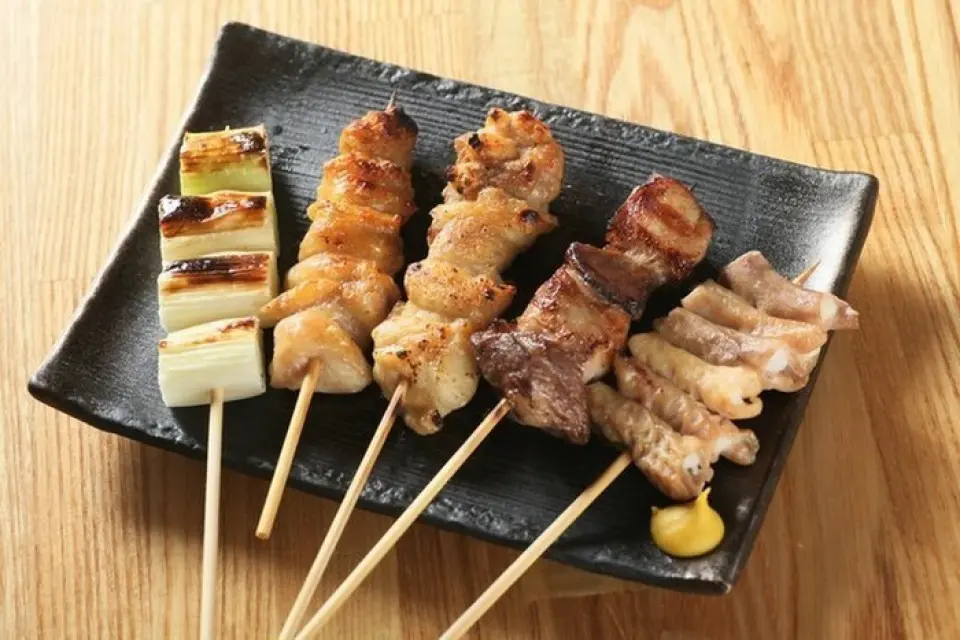 一瓶100日元起！我们有多种牛肉、猪肉、鸡肉和蔬菜可供选择！ ！