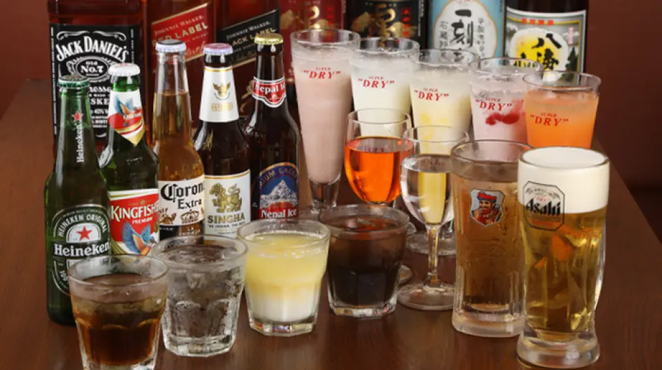 We have a wide variety of original cocktails. Malibu-style drinks are easy to drink and popular with women. We also recommend the cute-looking Cassis Campari Lassi. We also have foreign beers from India, Nepal, and other countries. Whiskeys such as Jack Daniel's and Johnnie Walker are offered at reasonable prices. We also have makgeolli and other standard alcoholic drinks. If you don't drink alcohol, you can enjoy soft drinks such as lassi.