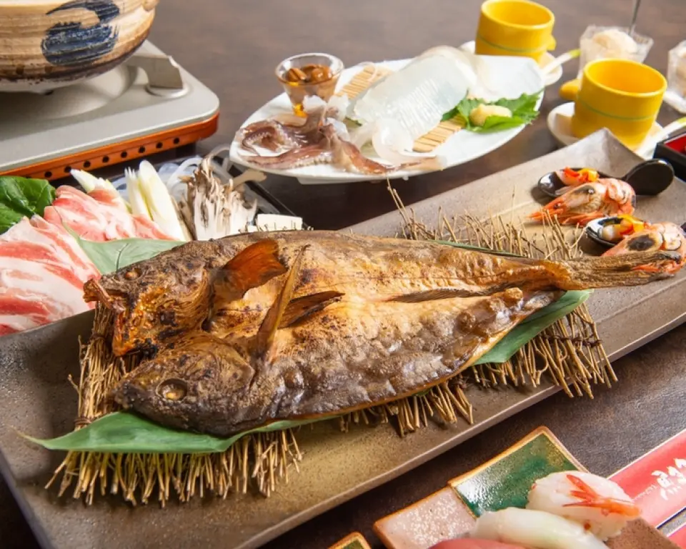 Our banquet courses are not a combination of dishes from the grand menu, but are mostly made specially for the banquet course. The course menu includes popular dishes such as "live squid" and "Toyotanbe", as well as a wide variety of dishes that can only be enjoyed in the course menu.