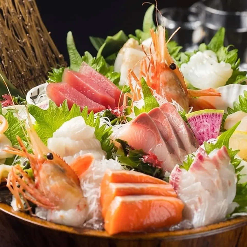 聞名於海！什錦生魚片！還有各種鮮魚，10種3,740日圓（含稅）、6種2,640日圓（含稅）！請盡情享受北海道♪