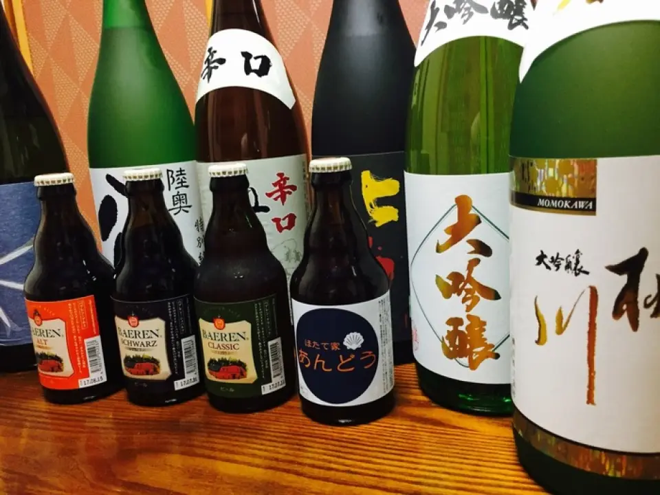 久慈市內唯一可以喝盛岡Bearn桶裝生啤酒的商店。您還可以品嚐季節性的盛岡巴倫啤酒。您可以品嚐到從標準品牌到季節性飲料的當地酒。