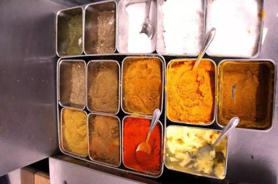 How about enjoying some authentic Indian food with your family and friends this weekend? Delhi cuisine is not just spicy, but has a deep spiciness and a mellow flavor that is exquisite. Please take this opportunity to try it!