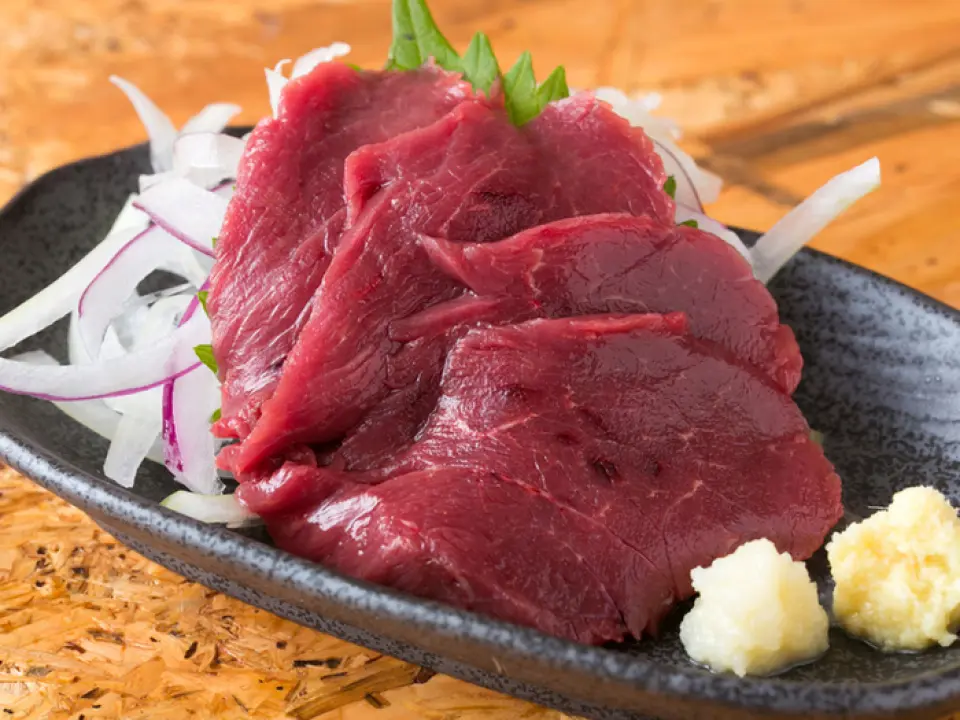 Sashimi ngựa tươi thịt đỏ quý hiếm!