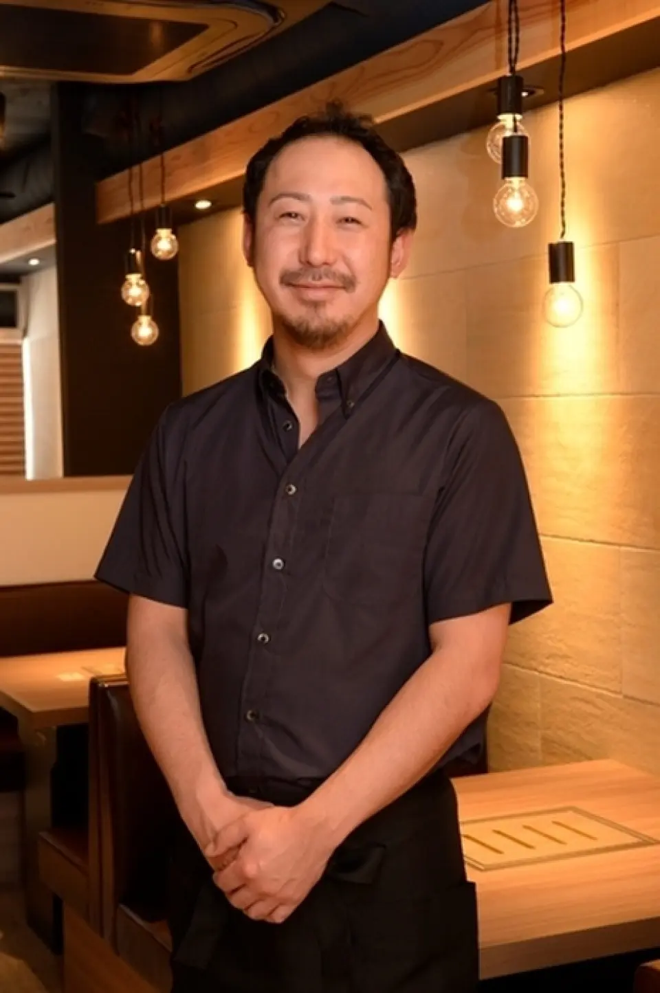 Born in Tsurugashima, Saitama Prefecture in 1979. After graduating from university, he worked as a buyer in the meat department of a major supermarket for 14 years. He was invited by a company president he knew, and after training at a yakiniku restaurant, he joined the company. He says he wants to use his experience to focus on purchasing. Chef: Saito Masahiro