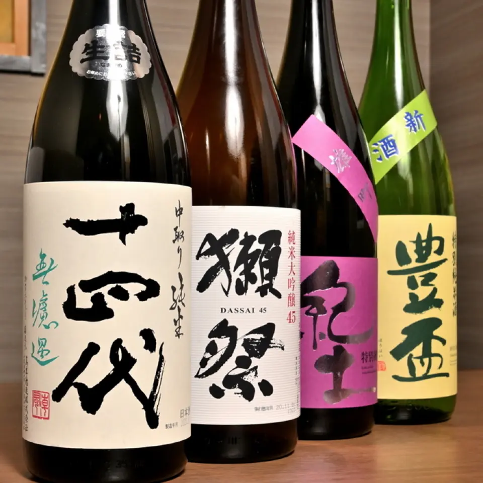 To make the most of the fresh seafood in our Japanese cuisine, we have a wide selection of popular sake and shochu, including local sake from the Tohoku region, Dassai from Yamaguchi, and Nabeshima from Saga. We also have wines that go well with seafood and original Japanese cuisine, as well as fruit liquors that are popular among women.