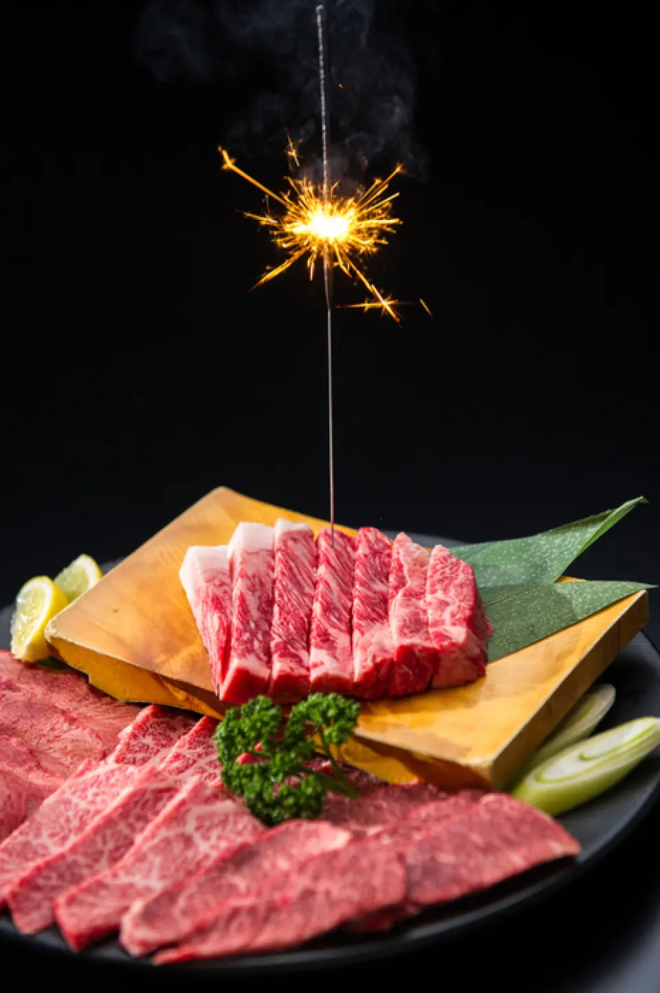 We will light fireworks on the meat and celebrate with all our hearts. Yakiniku is perfect for special occasions! Please enjoy a wonderful time. You are also welcome to bring in a birthday cake.