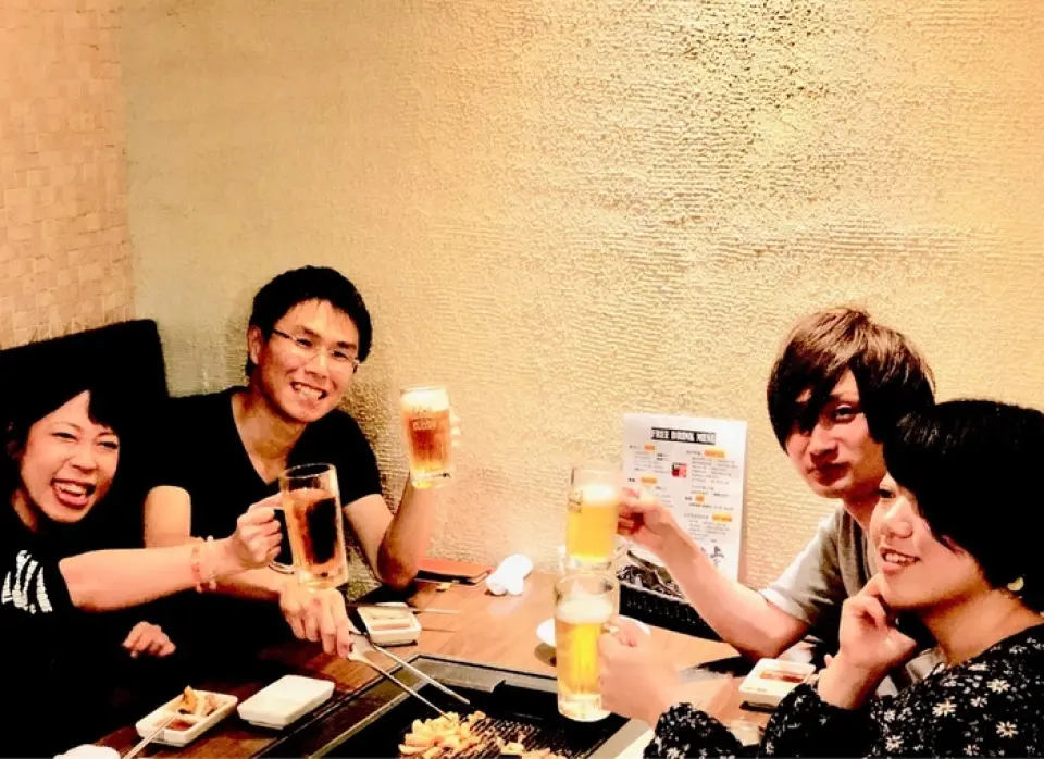 <1 minute walk from Susukino Station> The restaurant has an impressive interior with warm lighting, and we have a variety of seating to suit any occasion, including spacious and elegant counter seats that are popular for couples on dates, table seats that can accommodate up to 30 people, perfect for girls' and boys' parties and company banquets, and private rooms that can accommodate 2 to 12 people, perfect for anniversaries and birthdays. The charm of this restaurant is its comfortable atmosphere where you can have fun and laugh ◎